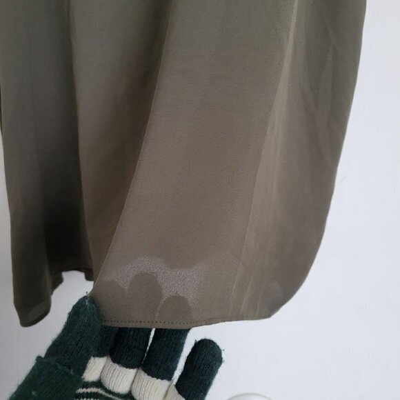 Loft Sleeveless Keyhole Button Back Green Silky Smooth Tank Blouse Top Size XS - Picture 5 of 10